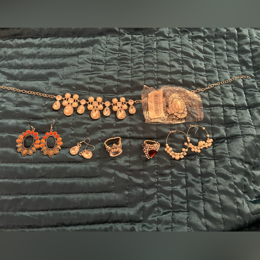 Lot of Paparazzi jewelry - combo of new and used - all GREAT condition
